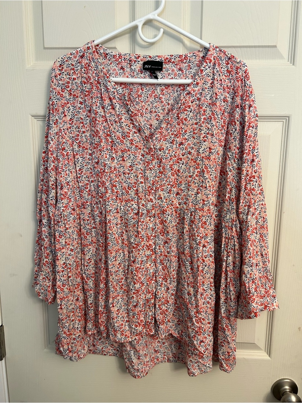 Jones New York Cream Floral Top with Coral and Navy. Size 3X
